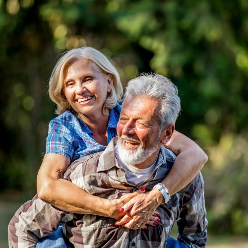 Elderley couple enjoying the spring promotion at the thatch inn quedgeley